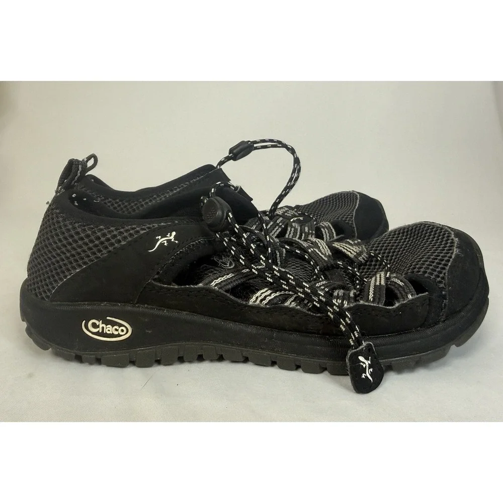 Chaco Junior Kid Outcross Size 4 Watersport Shoes Black and Grey